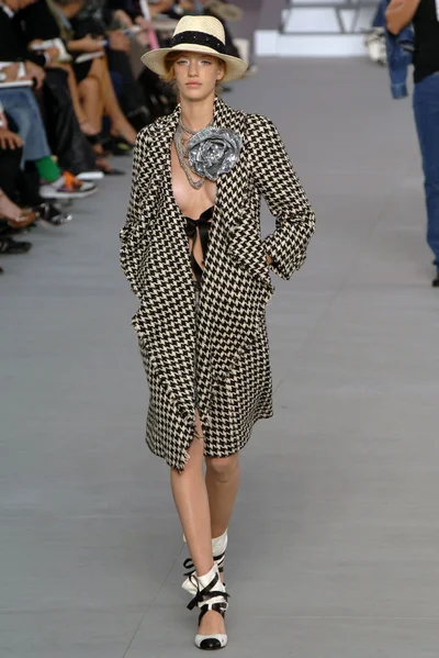 Look 1